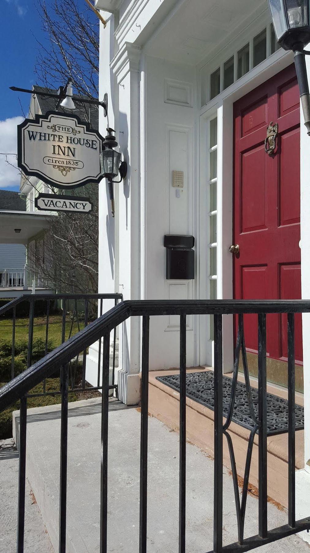كوبرستاوون The White House Inn المظهر الخارجي الصورة
