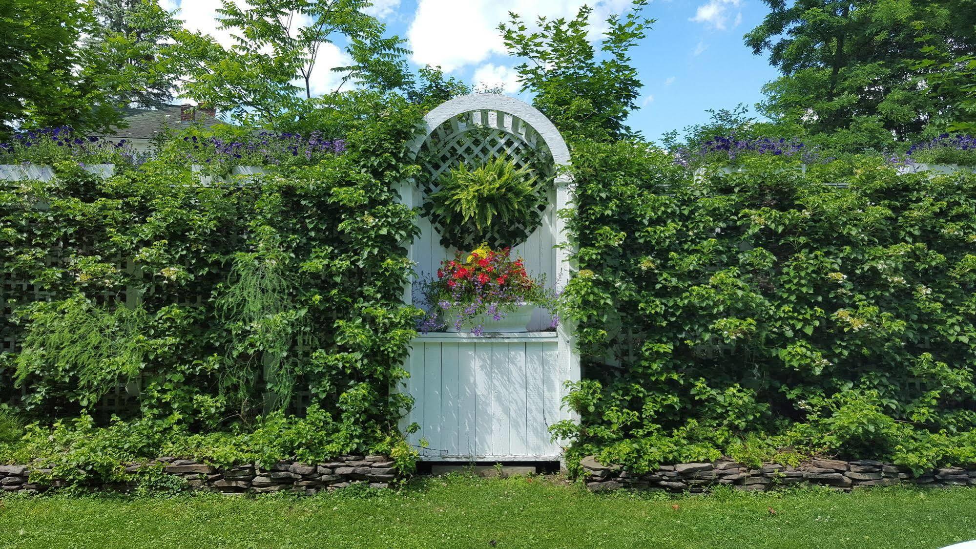 كوبرستاوون The White House Inn المظهر الخارجي الصورة